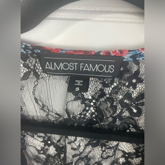 Almost Famous Black Lace Floral Print Open Front Kimono S Women’s EUC - Picture 6 of 8